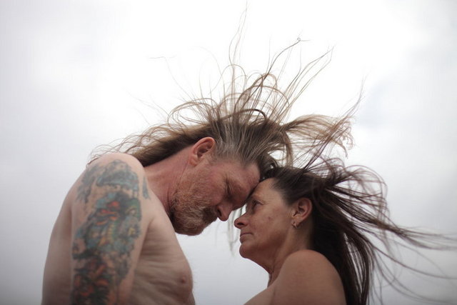 8-Selam (Hail) (2011) -  - Suç işlemeden duramayan Daniel ile hafif hayali sevgilisi Leanne'in stilize hikayesine odaklanan, Avustralya kültürünün gevşekliğiyle yürüyen bir eser. Ülke sinemasının 'fark' yaratmasını bekleyenlere...