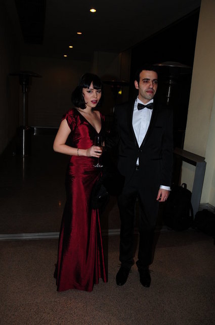 LARA KAMHİ, ELİ KASAVI