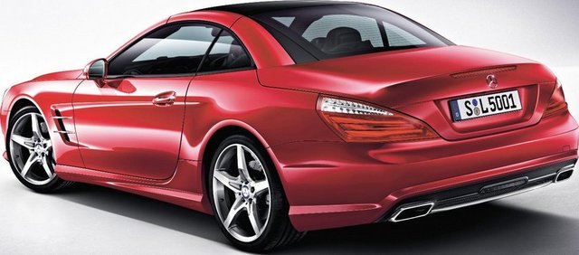 Mercedes'i tanıyan herkesin tahmin edebileceği gibi SL ısırgan bir spor otomobil değil.