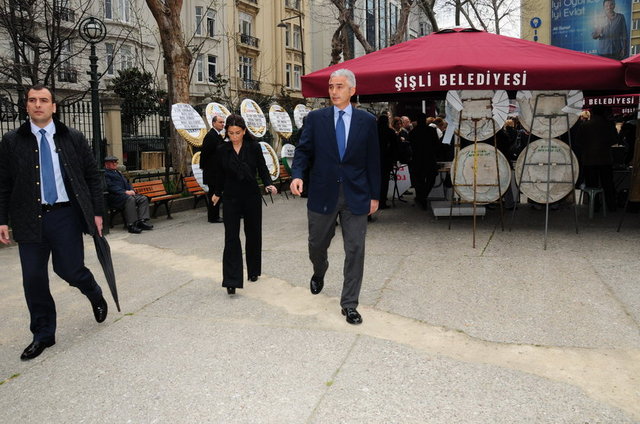 SUZAN SABANCI - HALUK DİNÇER