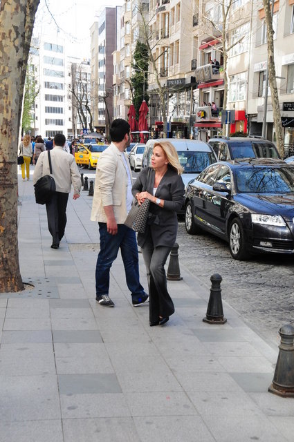 ZEYNEP ÇARMIKLI 