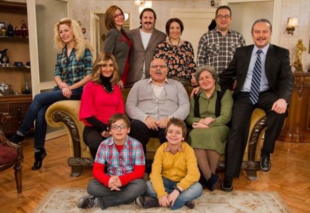 DİZİ ADI: Seksenler - OYUNCU ADI: İlker Ayrık  - OY: 2 bin 594