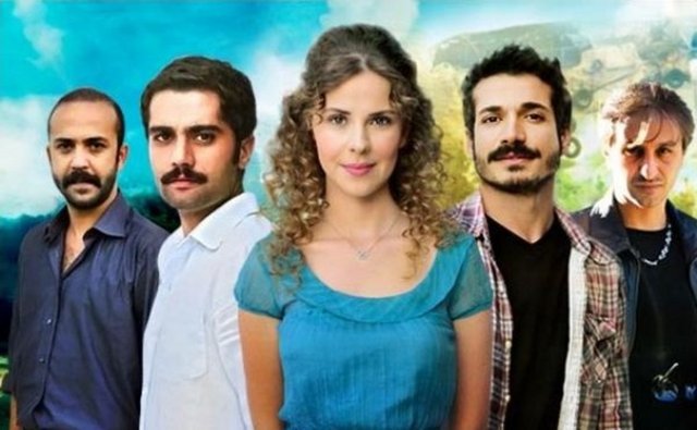 ADI: Mavi Kelebekler - OY: 3 bin 433