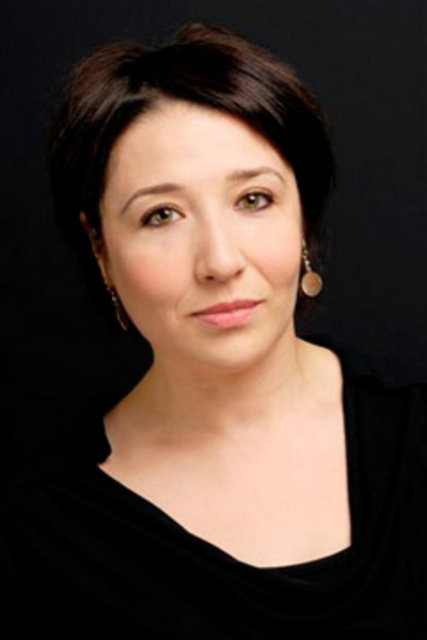 DİZİ ADI: Seksenler - OYUNCU ADI: Yasemin Conka - OY: 3 bin 532