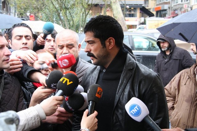 BURAK ÖZÇİVİT