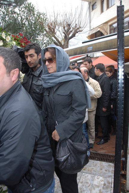 YONCA EBUZZİYA