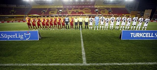 Galatasaray ile Beşiktaş'ın 2007-2008 sezonunun ilk yarısında Ali Sami Yen Stadı'nda yaptıkları derbi maç, tarihe geçti. Galatasaray'ın bir önceki sezondan kalan 5 maçlık cezası nedeniyle seyircisiz oynatılan karşılaşma, ezeli rekabetin 91 yıllık tarihinde bir ilk olarak yerini aldı.