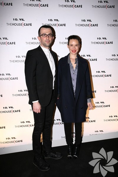 Beliz - Derin Sarıyer