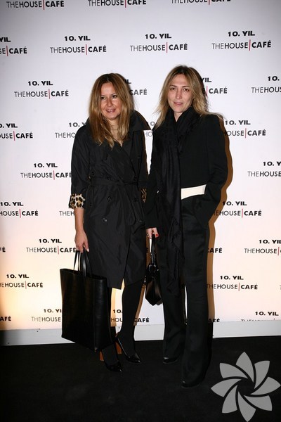 Demet Müftüoğlu-Seyhan Özdemir Sarper