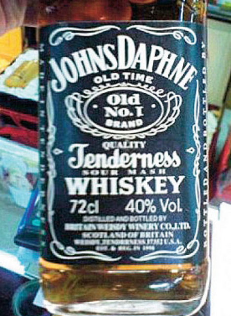 Jack Daniels yerine JohnsDaphne