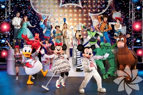 Disney'den 23 Nisan coşkusu!  -  - Dünyada izlenme rekorları kıran "Disney Live! Mickey'nin Müzik Festivali", 23 Nisan'da Trump Towers Mall'da başlıyor. Yerel bir oyuncu kadrosu ve yönetmenle yapılacak olan gösteride Mickey Mouse ve dostları, ışıltılı kostümler, hareketli ve yüksek enerjili şarkılarla dans ettirerek eğlendiriyor.