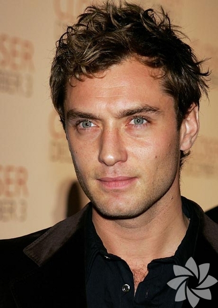 Jude Law - İngiltere