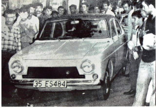 BANKANIN KAMYONETİ İÇİNDE BULUNAN SOYGUNCULARA YUKARIDA FOTOĞRAFI GÖRÜLEN ANADOLDAKİ ŞAHISLAR DA YARDIM ETTİ.