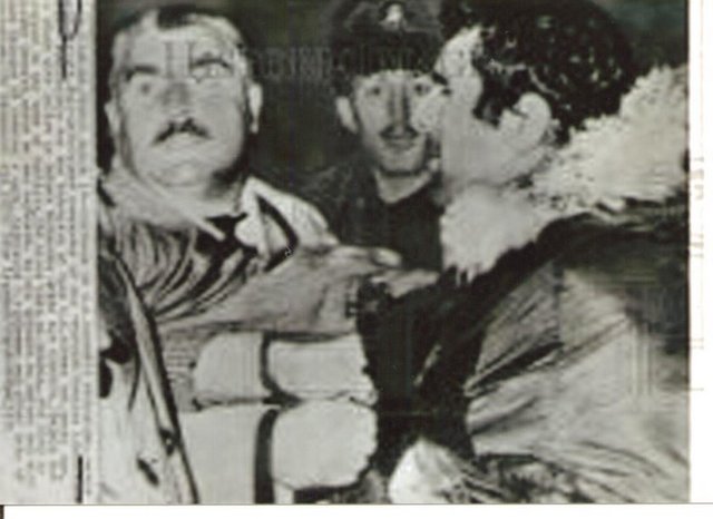 HEM YURTDIŞI BASINDA HEM YURTİÇİ BASINDA ÇIKTI