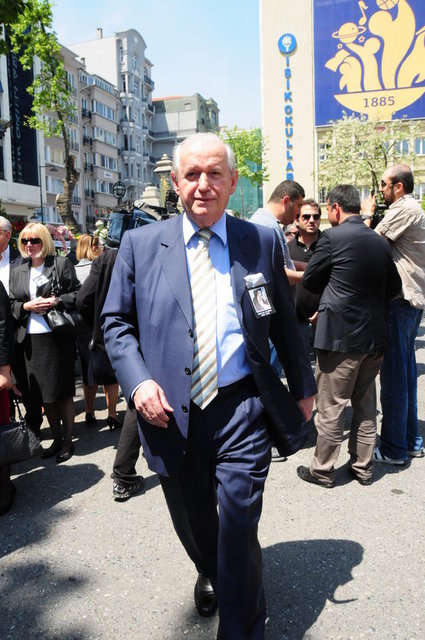 ŞENES ERZİK