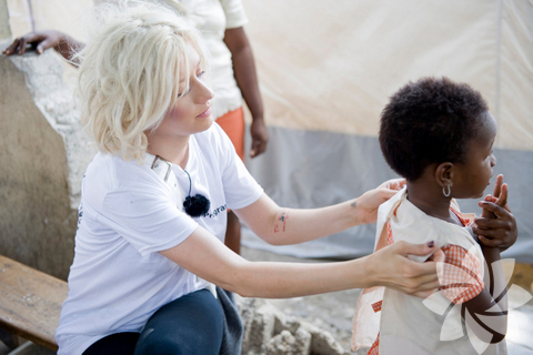 Christina Aguilera - Worl Food Programme