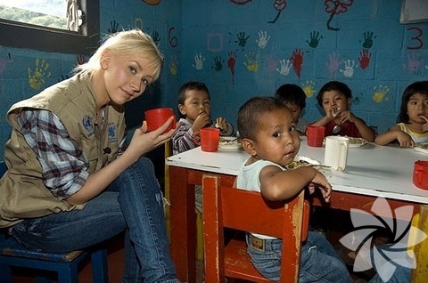 Christina Aguilera - Worl Food Programme