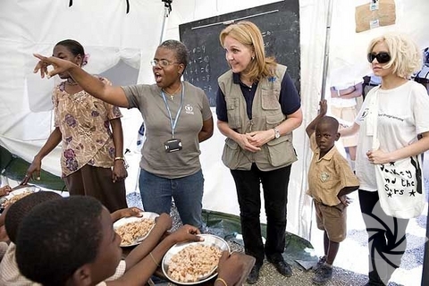 Christina Aguilera - Worl Food Programme