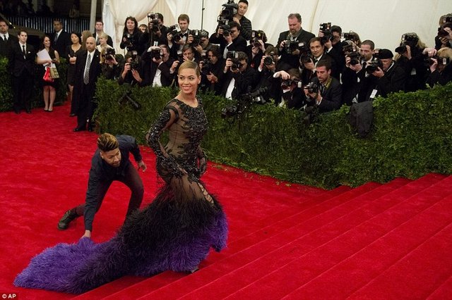 BEYONCE 