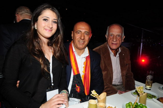 MEHMET KOÇARSLAN, İNAN KIRAÇ