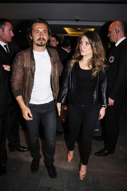 AYHAN - GİZEM AKMAN 