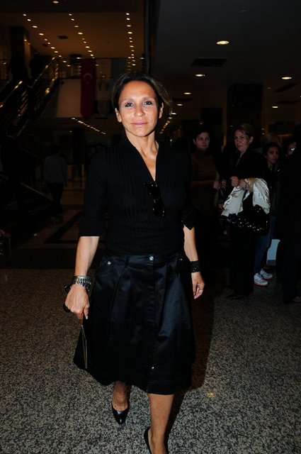 YASEMİN ALOĞLU 
