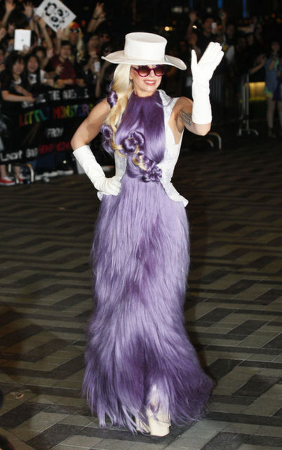 LADY GAGA