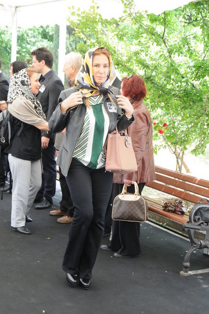 ESRA ÖZTÜRK 