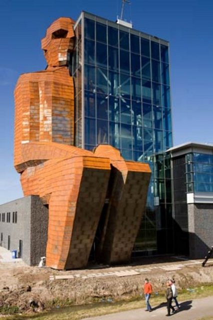 İnsan vücudunun içinde dolaşarak iç organlar arasında tur atmak ister misiniz?