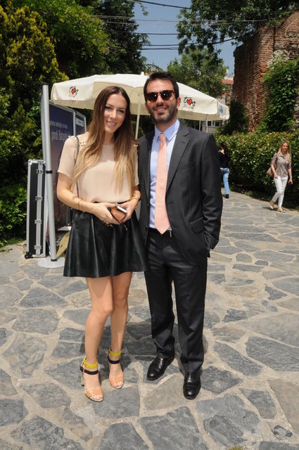 ROMINA HAKKO, NIV HERZIKOWITZ