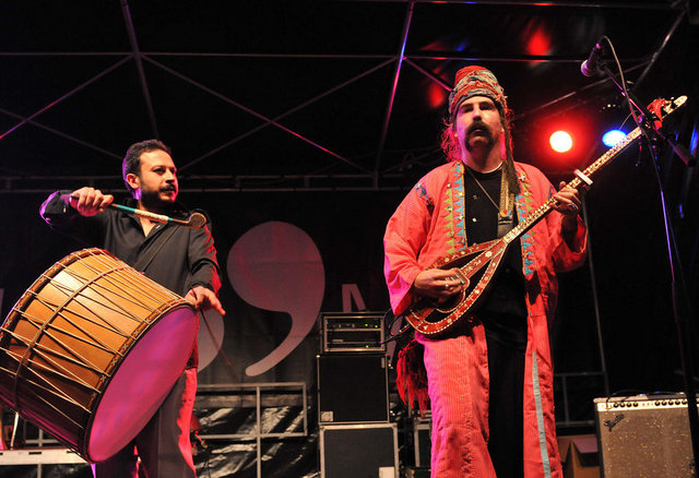 ** Hayal Kahvesi Ankara'da; 26 Mayıs Cumartesi, saat 23.30'da, Baba Zula. Giriş: 30 TL. Tel: (216 556 98 00)