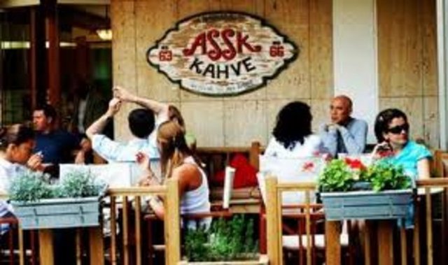 ** Aşşk Kahve / Kuruçeşme Tel: (212 265 47 34)