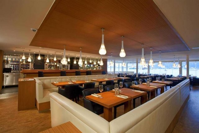 KALAMIŞ MARINA BRASSERIE - Pazar günleri saat 09:00 - 15:00 arasında brunch veriliyor. Kişi başı ücreti 79 TL. Sınırsız çay kahvenin dahil olduğu serviste, ızgara levrek, tavuk ve et döner, makarna, sushi sunulmaktadır. Kredi kartı geçiyor. -  - Adres: Kalamiş Yat Limani Tel: 0216 414 57 03 -