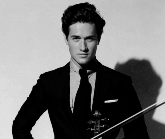 Charlie Siem1