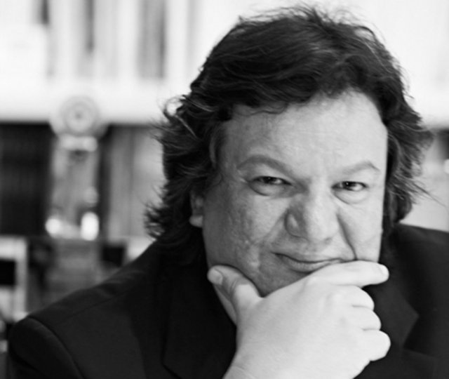 Emre Arolat