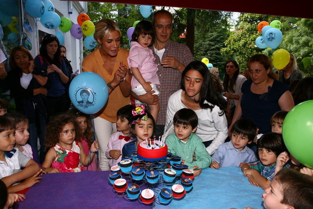 GÜL, MURAT, EMİR, MİNA, ALİ SAYGI
