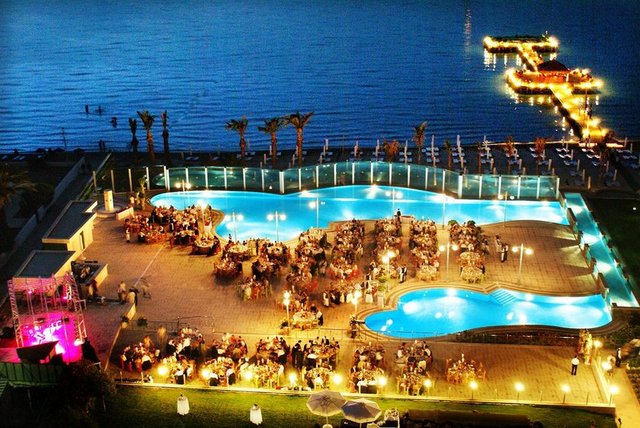 Sheraton Çeşme Hotel Resort & Spa / Tel: (232 723 12 40)
