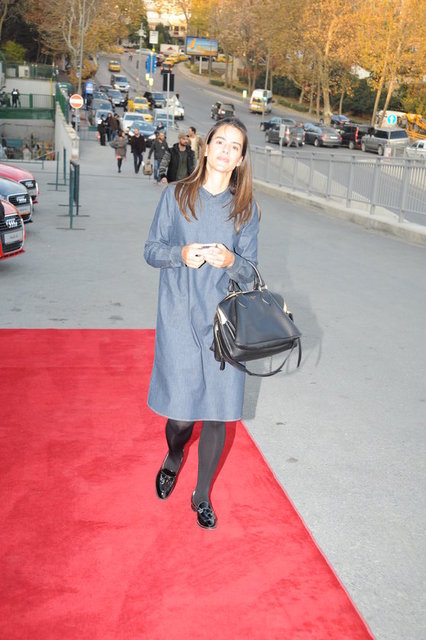 EDVİNA ÖZYEĞİN