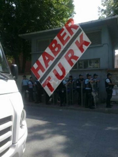 HABERTURK.COM'UN OBJEKTİFİNDEN DEHŞET ANLARININ HEMEN SONRASI...