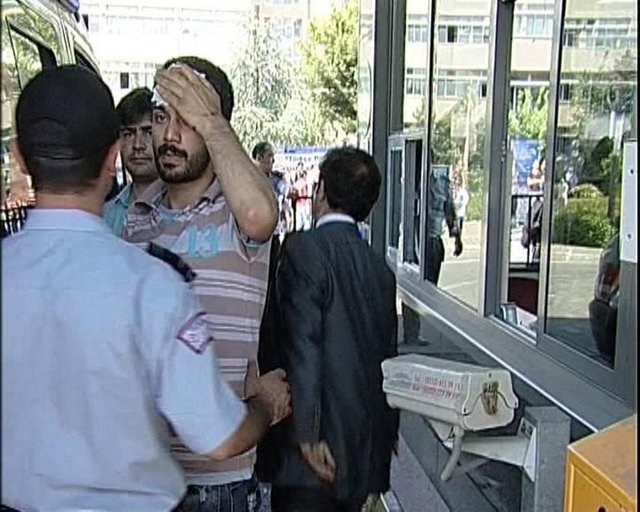 Marmara Üniversitesi'nin önünden görüntüler...