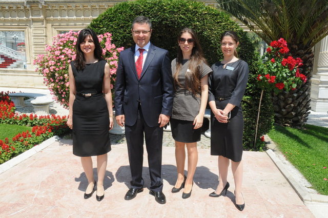 ÇİLER İLHAN, CAN GÖKTAŞ, YELİZ SARI, LARA OTRU 