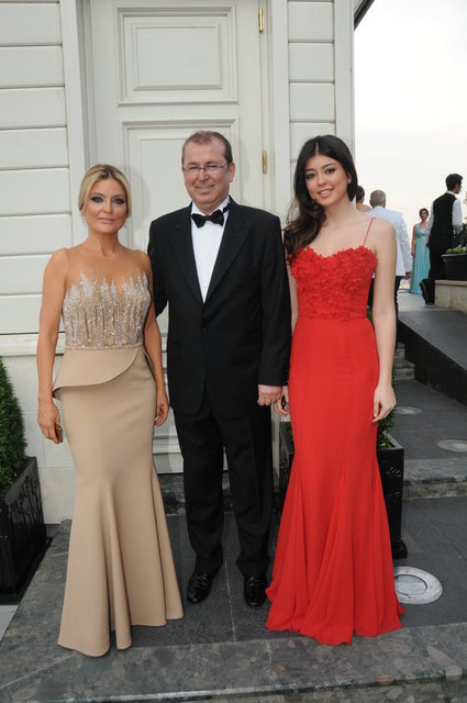 AYŞEGÜL - MUHARREM, DİLA TOPLUSOY