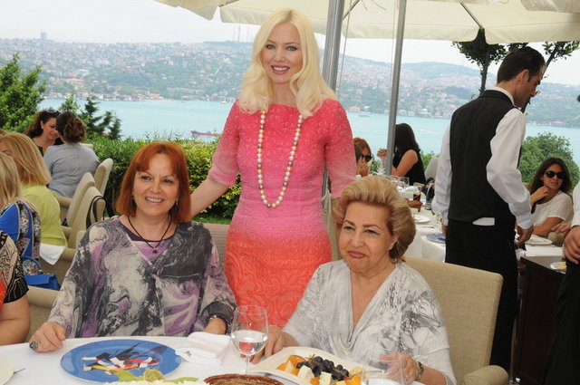 GÜL MUTLU, SİREN ERTAN ÇARMIKLI, SEMRA ÖZAL 