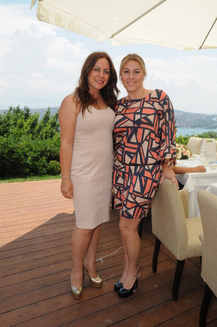 HÜLYA, ESRA ERDEM 