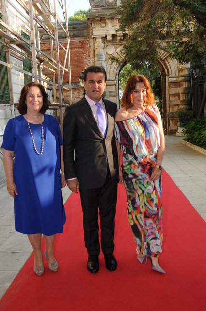 MONİK İPEKEL, MUSTAFA SARIGÜL, AHU TUĞBAY