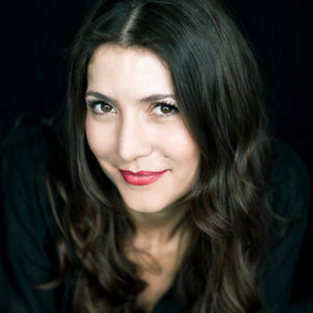 Natasha Friis-Saxberg, Gignal