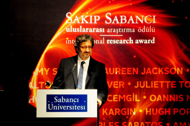 İZAK ATİYAS 