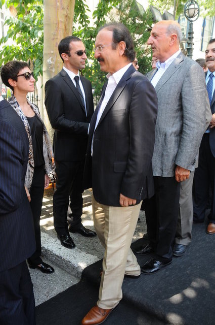 ALİ MÜFİT GURTUNA, İLHAN KESİCİ