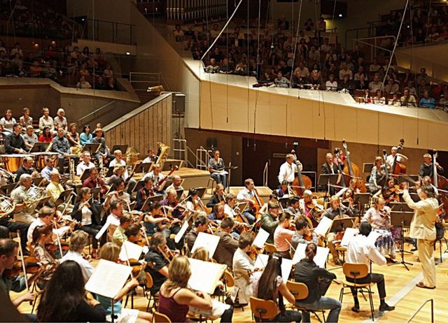 16 Haziran Cumartesi, Lütfi Kırdar Anadolu Auditorium'da; saat 20.00'de, "Deutsches Symphonie Orchester Berlin". Giriş: 275, 34 TL. Tel: (216 556 98 00)