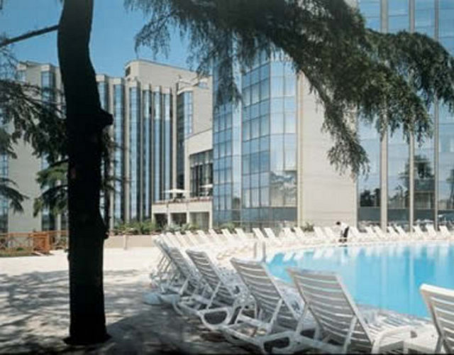 Hafta içi 150 TL olan giriş ücreti hafta sonu ise 200 TL.  -